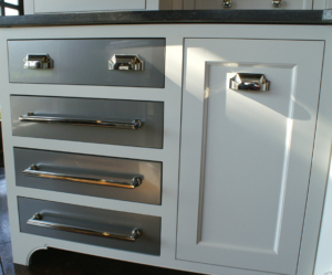 custom drawer and door cabinet in mixed finishes
