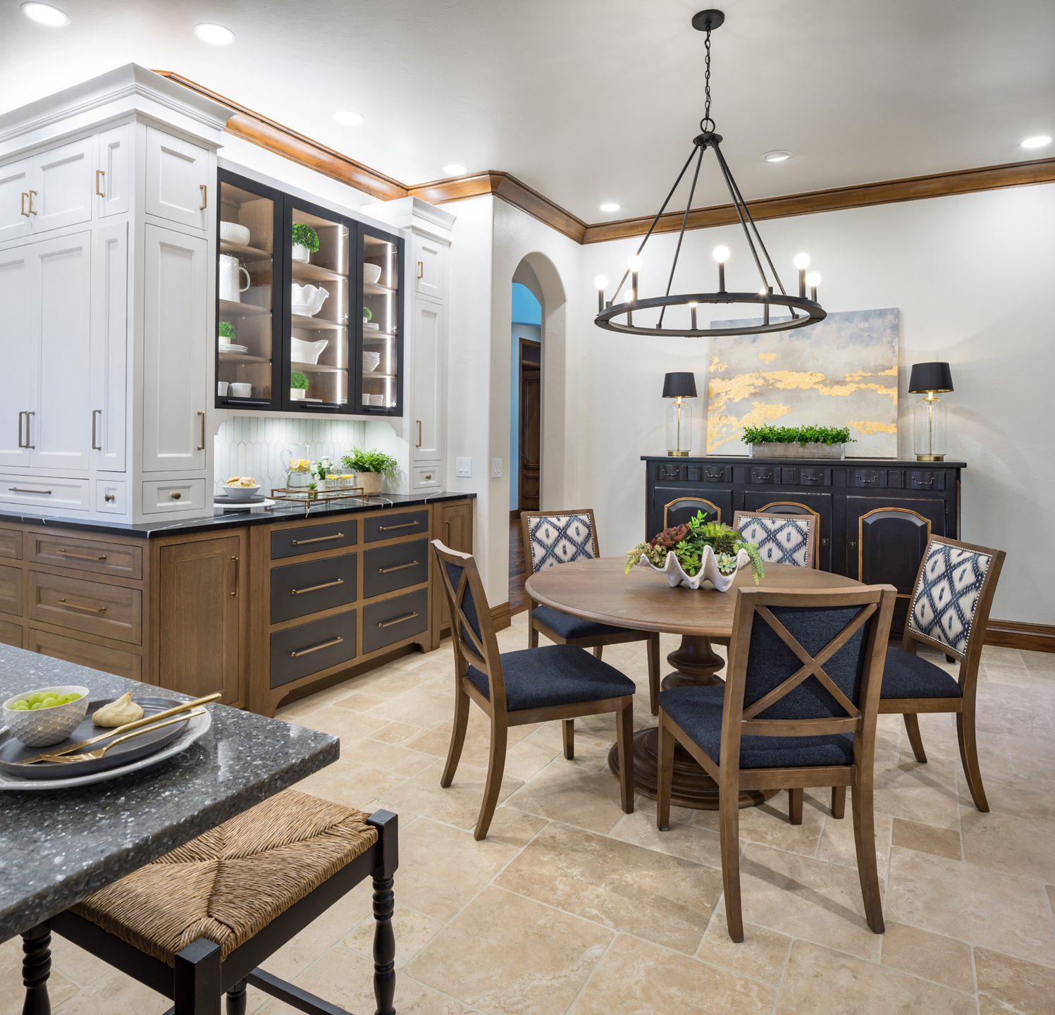 Contemporary Gaillardia Kitchen design with our custom cabinetry in multiple finishes