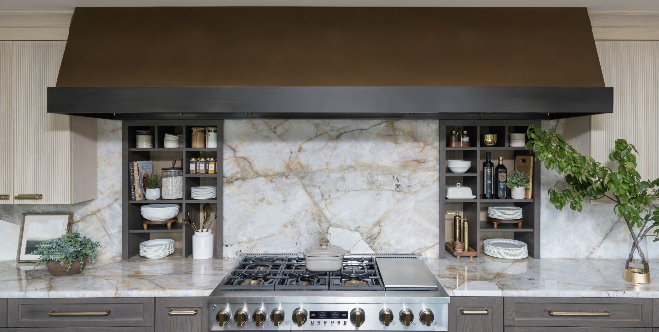 OKC-metro-kitchen-remodel-custom-venthood-and-wall-storage-niches